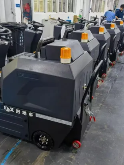 Hangcha-B1350-Lithium-Battery-Ride-on-Floor-Sweeper-Industrial-Driving-Road-Sweeping-Machine-Warehouse-Factory-Parking-Lot-Floor-Cleaning-Equipment (1)