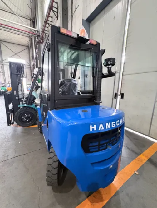 Hangcha-Cpcd30-Xw97f-Xw97-Series-3-Ton-3000kg-Diesel-Counterbalance-Forklift-Euro-V-Engine-Heavy-Duty-Outdoor-Lift-Truck-CE-Certified (1)