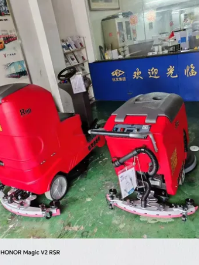 Hangcha-R60-Self-Propelled-Floor-Scrubber-Lithium-Battery-CE-Approved-Zero-Emission-for-Turkey-EU-Factory-Logistics-Warehouse (2)